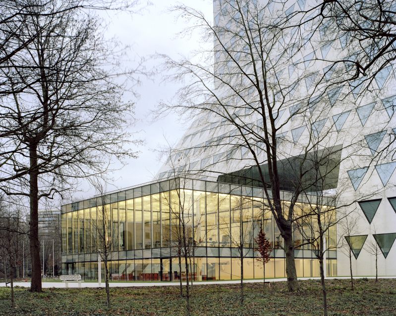 146 Province Headqurters Cmaxime Delvaux 04