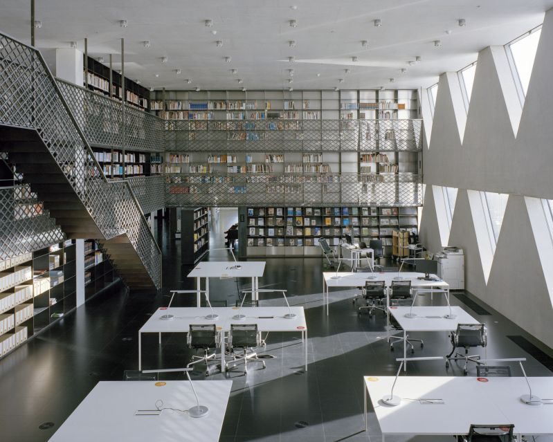 146 Province Headqurters Cmaxime Delvaux 11