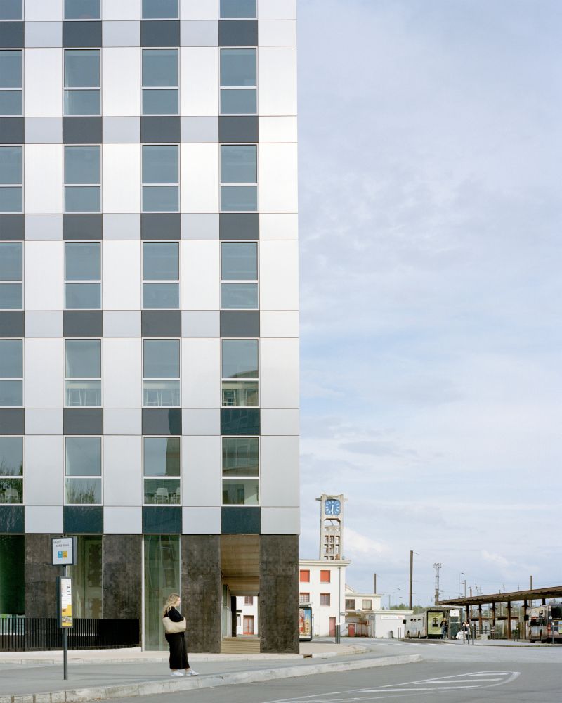 257 Lens Cmaxime Delvaux 03