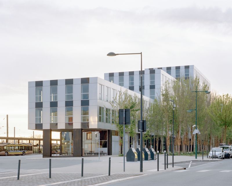 257 Lens Cmaxime Delvaux 08