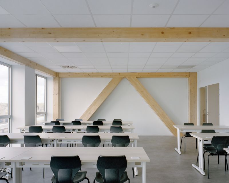 257 Lens Cmaxime Delvaux 12