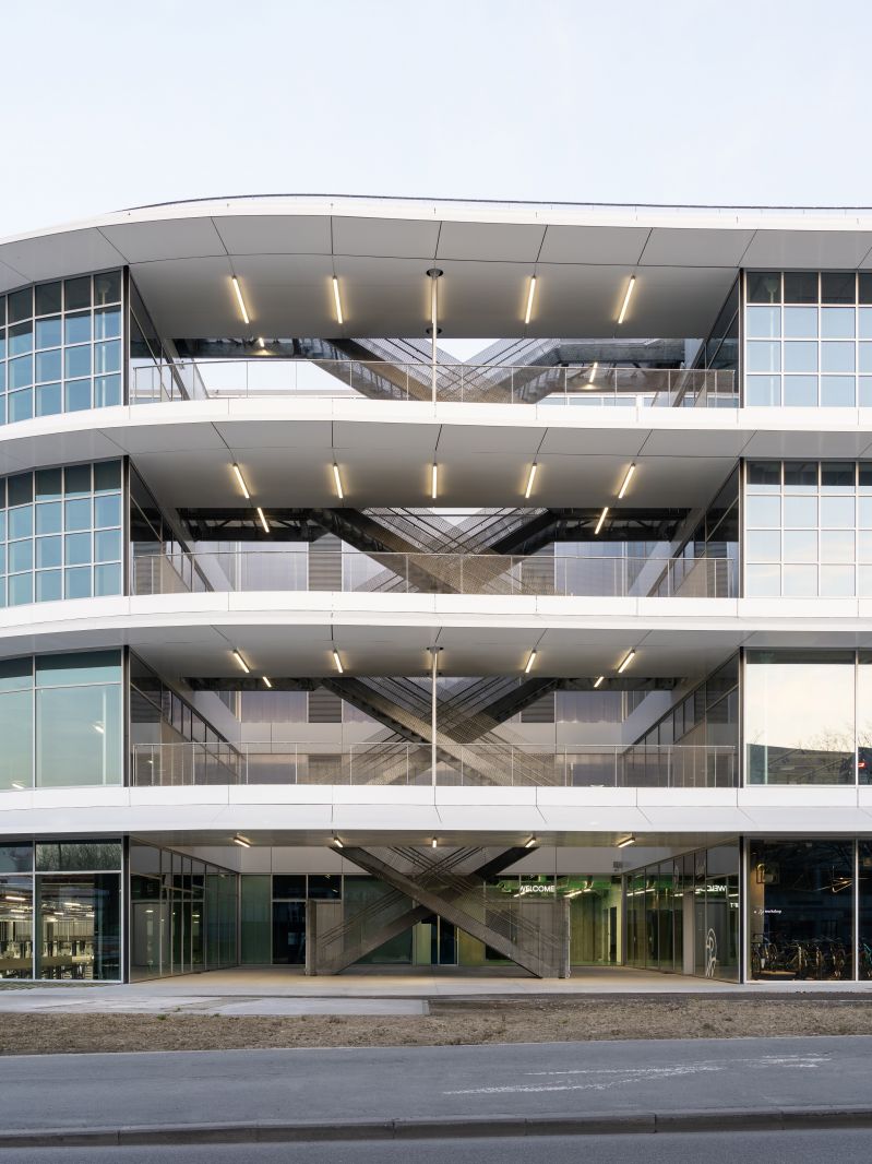 255 03 Mobilis Brussels Cmarco Cappelletti